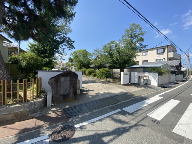 小学校　伊丹市立稲野小学校（小学校）まで1368m