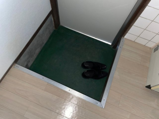 フォアール鳥飼和道2号棟の玄関写真