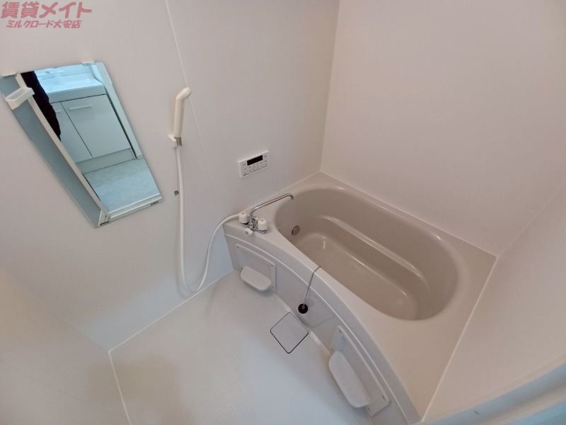 バス・シャワールーム　同型参考写真