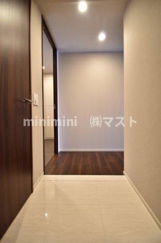 玄関　※建物内別間取参考写真