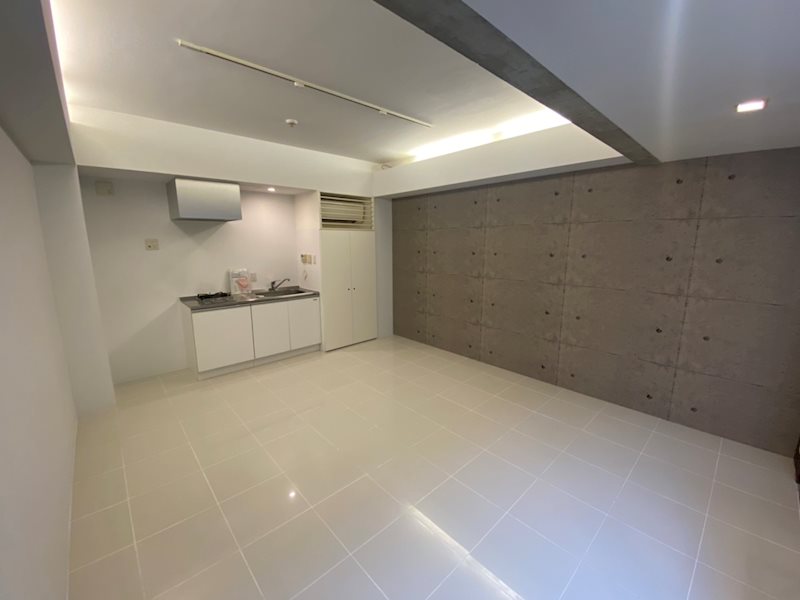 居室・リビング　同建物同号室の室内写真になります。(104号室)