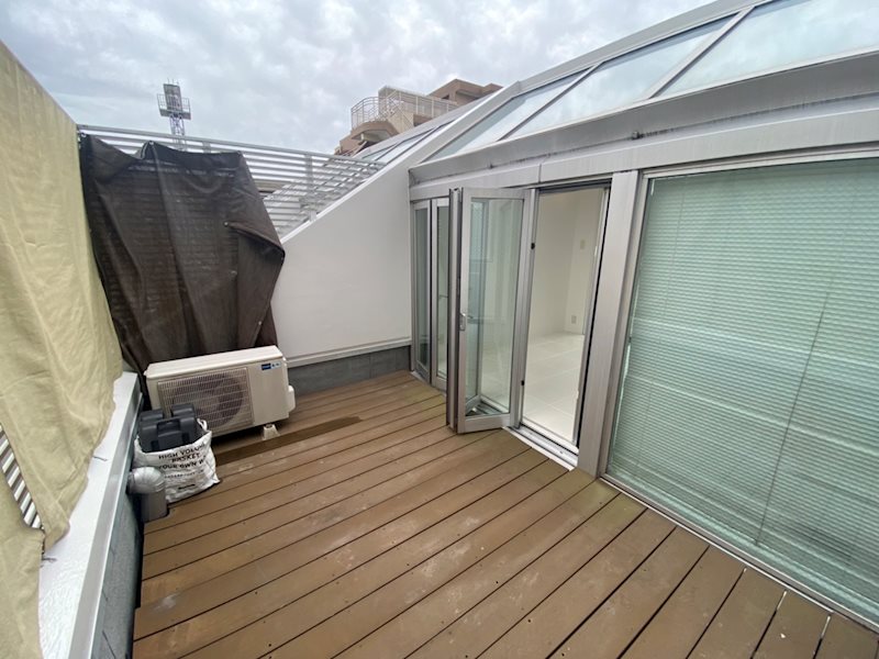 バルコニー　同建物同号室の室内写真になります。(104号室)