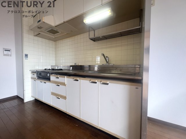 キッチン　2口ガスコンロ付きの機能的なキッチン