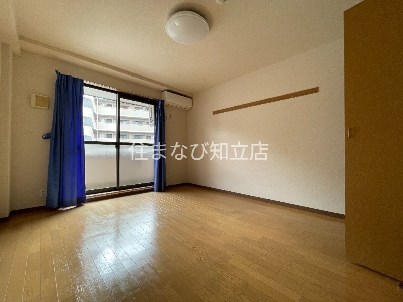 居室・リビング　同型別部屋写真