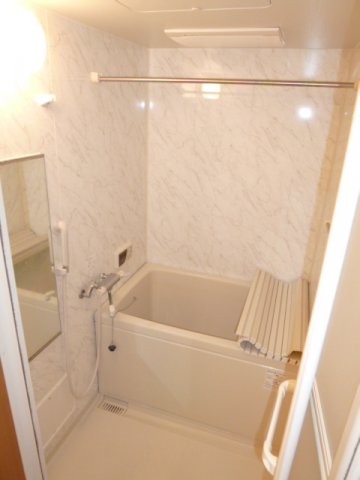 バス・シャワールーム　きれいなお風呂です