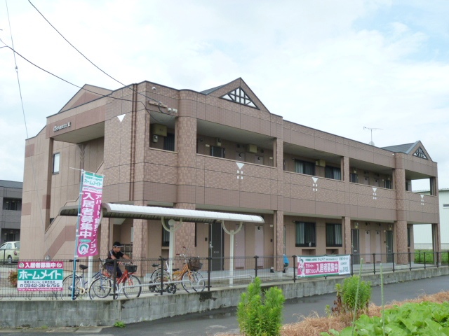 建物外観　落ち着いた雰囲気の外観です