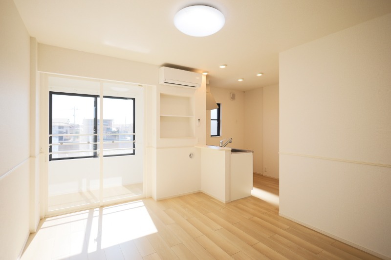 居室・リビング　図面と現状に相違がある場合には現状を優先