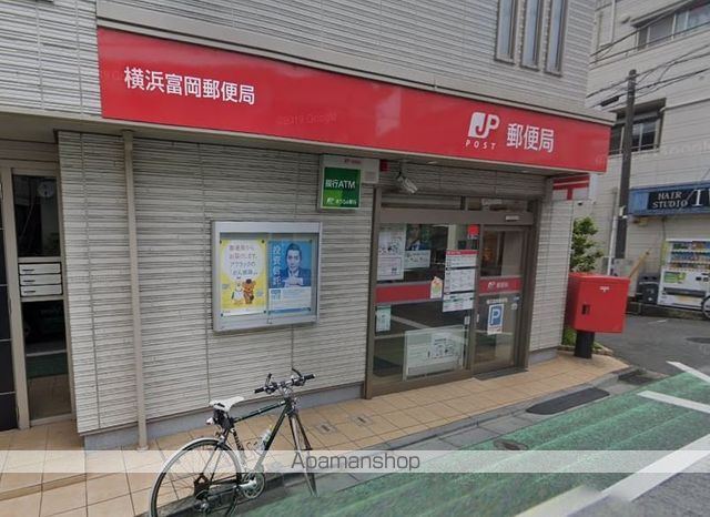 コンビニ　ファミリーマート（コンビニ）まで520m