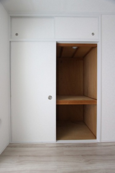 収納　※掲載写真は同マンション別部屋参考写真となります。