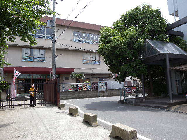 小学校　藤井寺市立小学校道明寺南小学校（小学校）まで1094m