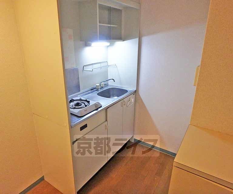 キッチン　一人暮らしにちょうどいいサイズ