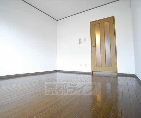 居室・リビング　綺麗な室内です。