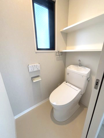 トイレ　落ち着いたトイレです