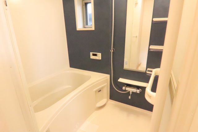 バス・シャワールーム　※別室の参考写真の為、現況優先です。