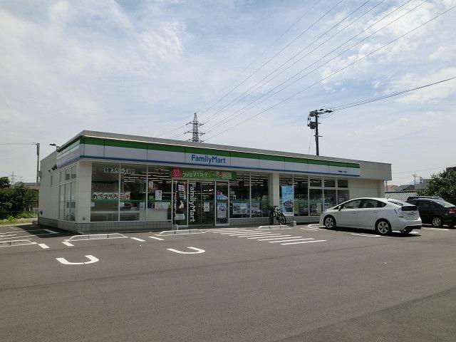 コンビニ　ファミリーマート／八幡藤原一丁目店（コンビニ）まで334m