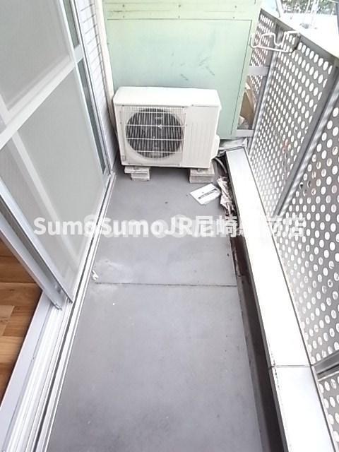 バルコニー　陽当たり良好なバルコニーです