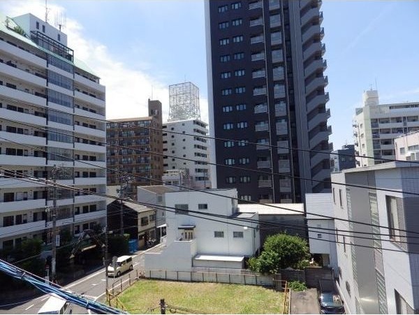 眺望　※写真は同じマンションの違う部屋のものになります。