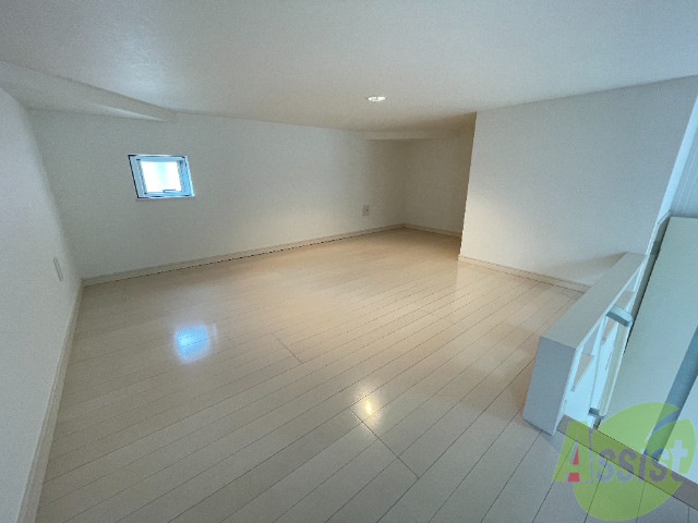 その他部屋・スペース　ロフトがあるのでこちらを寝室にもできますね。物置にも。