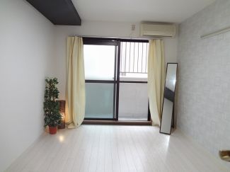 居室・リビング　別部屋写真掲載