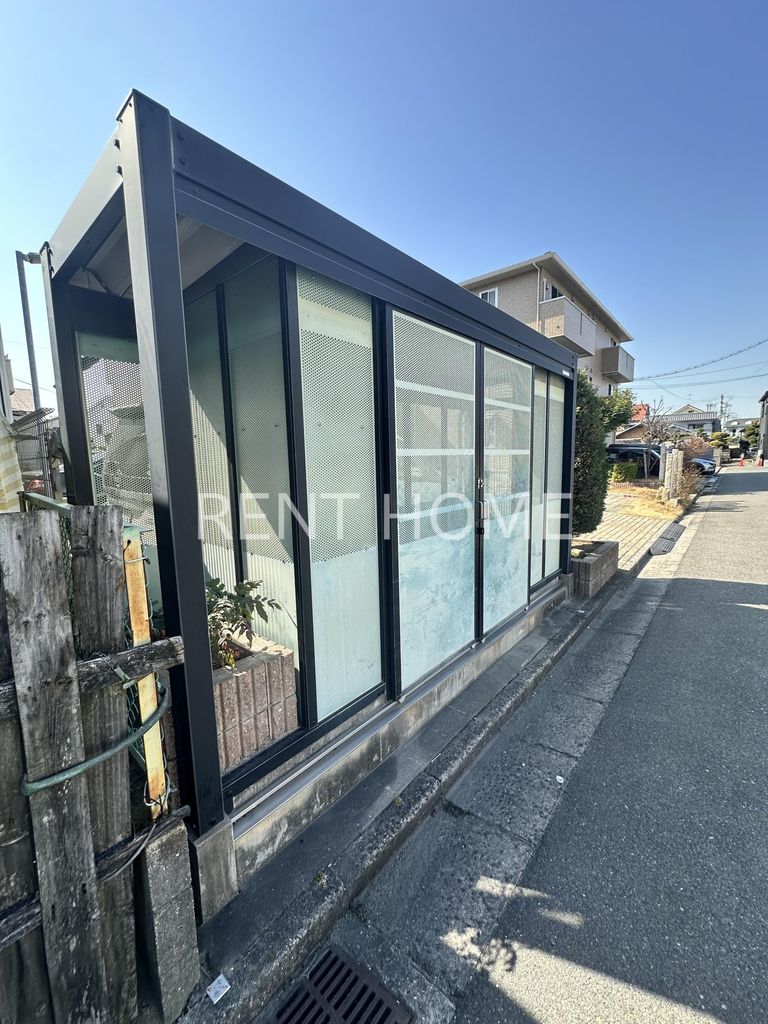 セキュリティ　オートロック付で防犯も安心です。