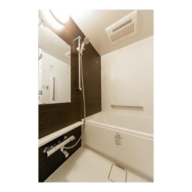 バス・シャワールーム　※写真は同タイプ住戸です。