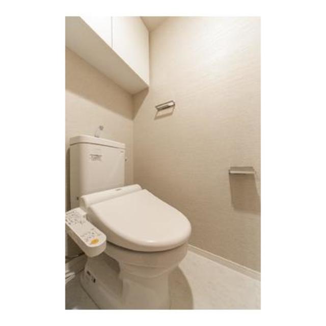 トイレ　※写真は同タイプ住戸です。