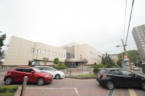 図書館　札幌市中央図書館（図書館）まで769m