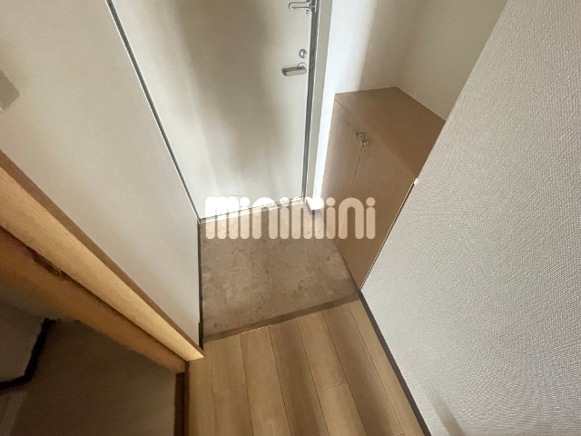 玄関　玄関シューズボックス付き