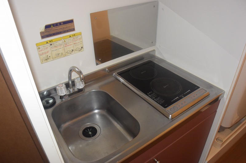 キッチン　ラジエントヒーターで安心♪