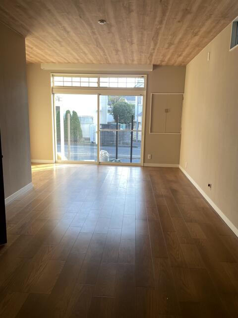 居室・リビング　１階洋室