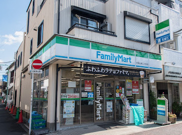 コンビニ　ファミリーマート 大岡山東工大前店（コンビニ）まで504m