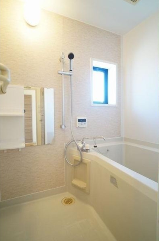 バス・シャワールーム　図面と現状に相違がある場合には現状を優先