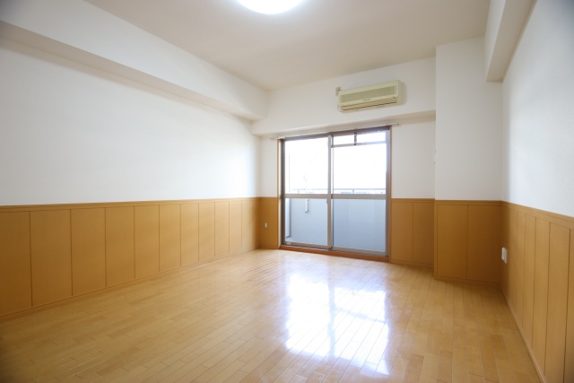 居室・リビング　※別室の参考写真の為、現況優先です。