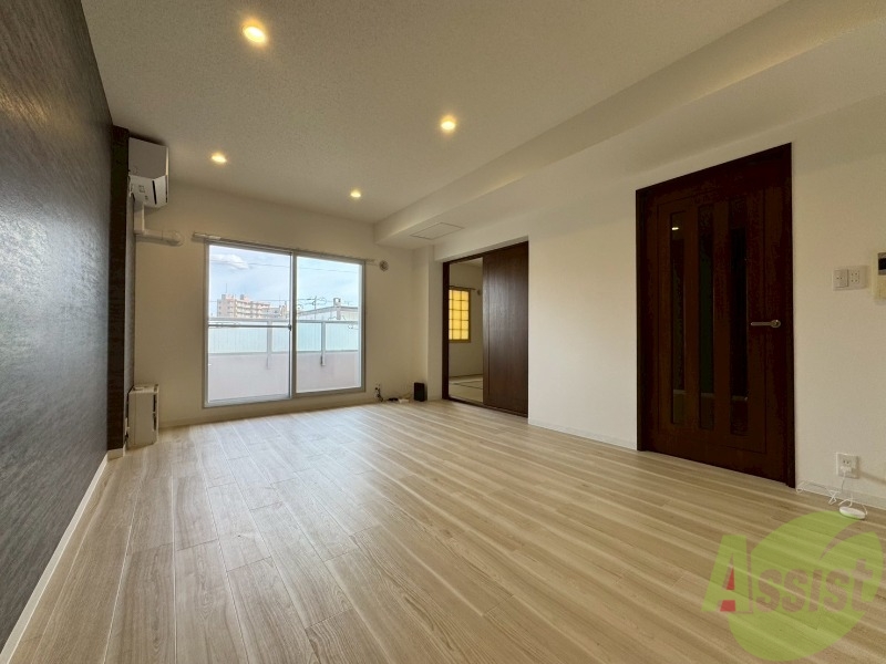 居室・リビング　広くてきれいなリビングです！快適に過ごせそうですね。