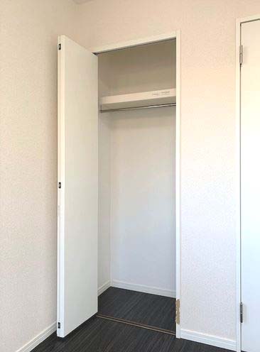 収納　★ハンガーラック付き、上部収納も有り★