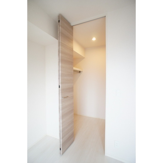 収納　荷物が増えても安心。ウォークイン収納。