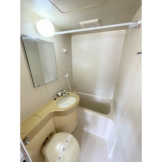 バス・シャワールーム　３点ＵＢで水回りのお掃除も楽々♪