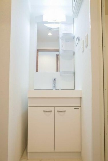 洗面設備　脱衣スペースもあります