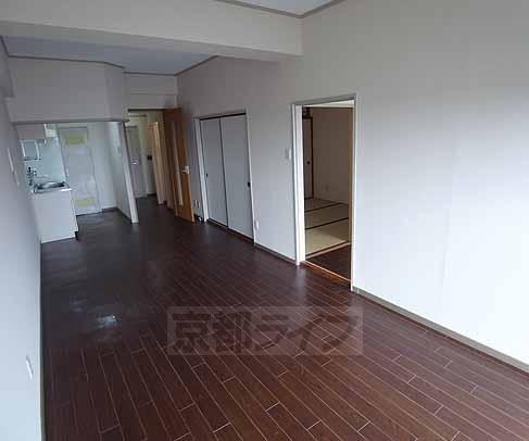 居室・リビング　広いＬＤＫです！