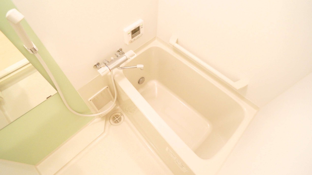 バス・シャワールーム　シンプルで使いやすいお風呂
