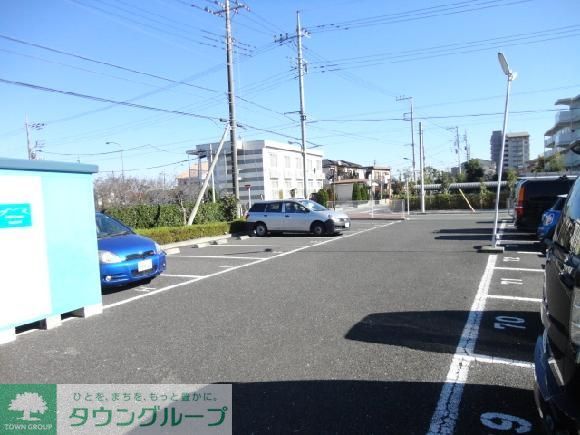 駐車場　駐車場