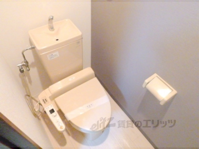 トイレ　清潔感あるトイレ