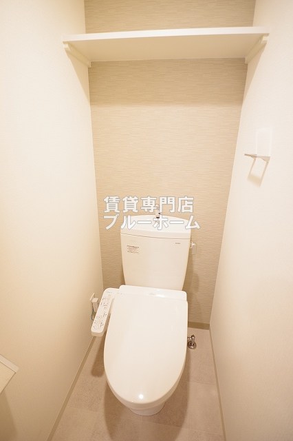 トイレ　温水洗浄便座付きのトイレです！