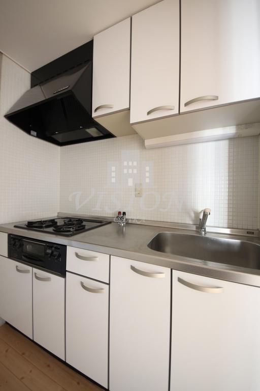 キッチン　別タイプのお部屋の写真になります。