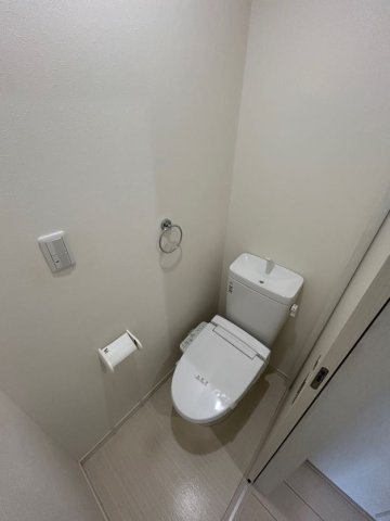 トイレ　コンパクトで使いやすいトイレです