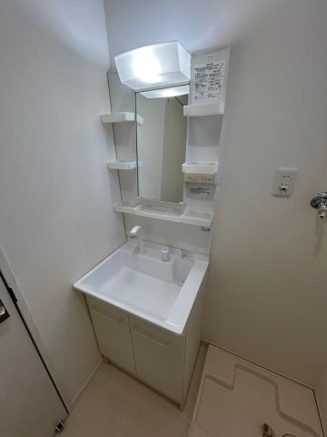 洗面設備　使いやすい洗面所です