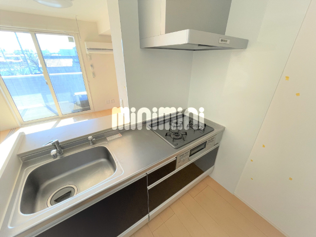 キッチン　３口コンロでお料理がはかどります