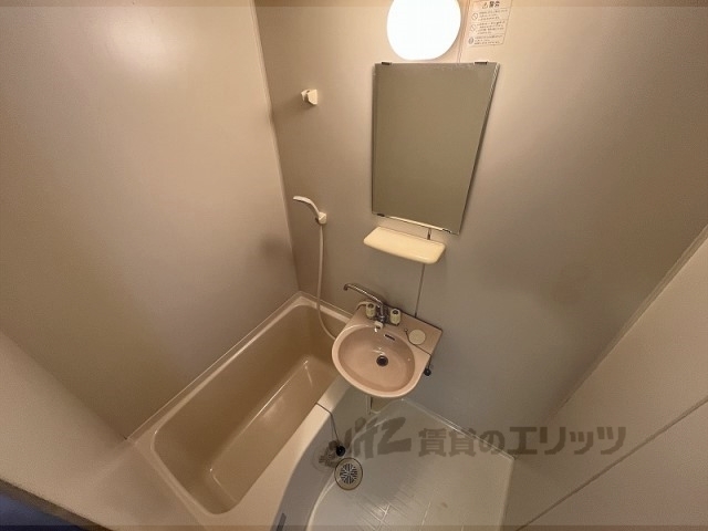 バス・シャワールーム　バス