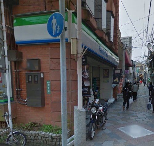 コンビニ　ファミリーマート 長崎銀屋町店（コンビニ）まで339m