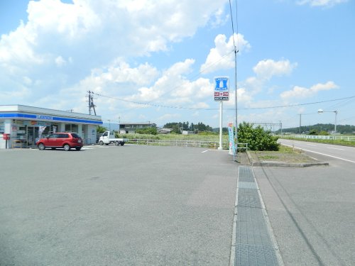 コンビニ　ローソン 鹿島町横手店（コンビニ）まで903m